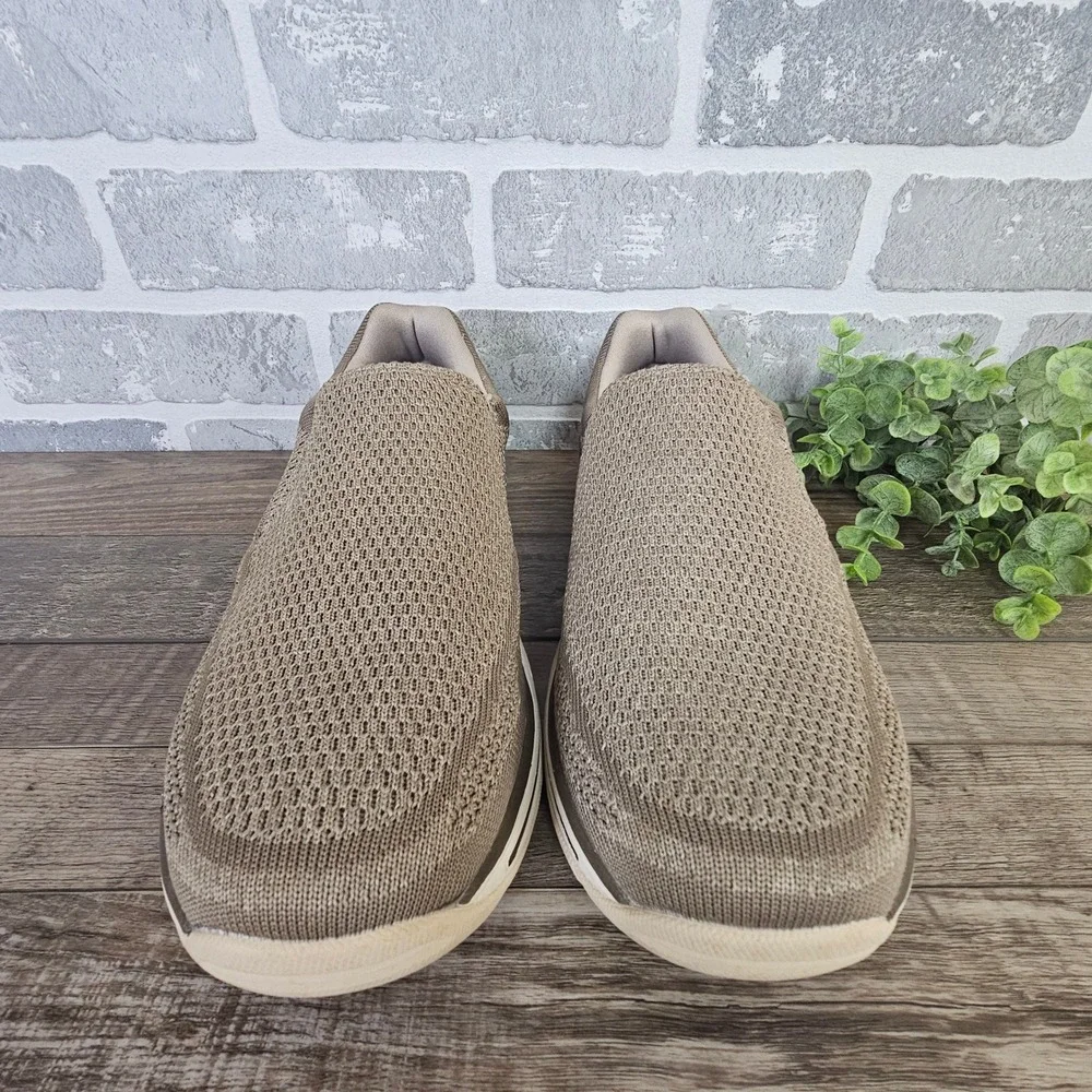 Skechers Expected Gomel Men's 8.5 Taupe Slip On Memory Foam 65086